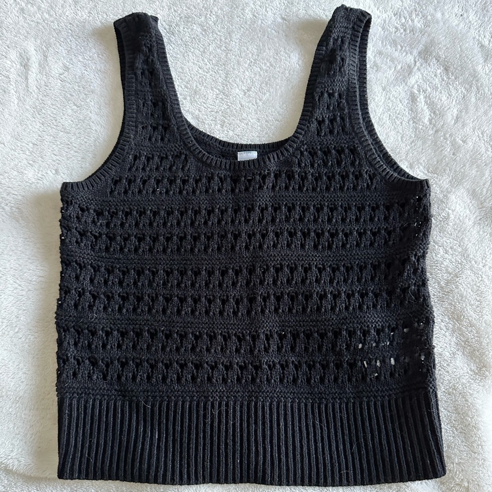 Old navy black crochet tank top- XS/S